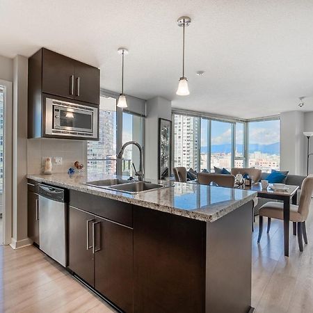 Stunning 2 Bedroom Condo With Downtown Views!!! Ванкувър Екстериор снимка