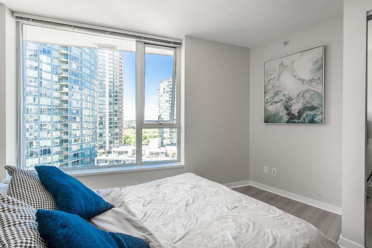 Stunning 2 Bedroom Condo With Downtown Views!!! Ванкувър Екстериор снимка