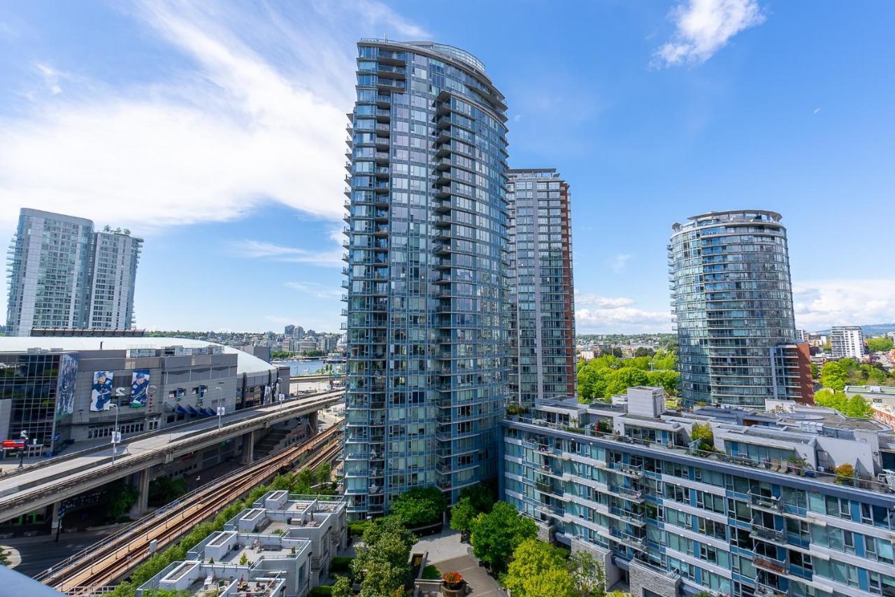 Stunning 2 Bedroom Condo With Downtown Views!!! Ванкувър Екстериор снимка
