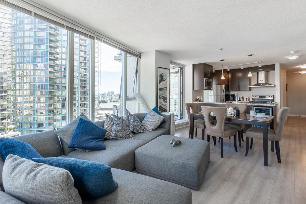 Stunning 2 Bedroom Condo With Downtown Views!!! Ванкувър Екстериор снимка