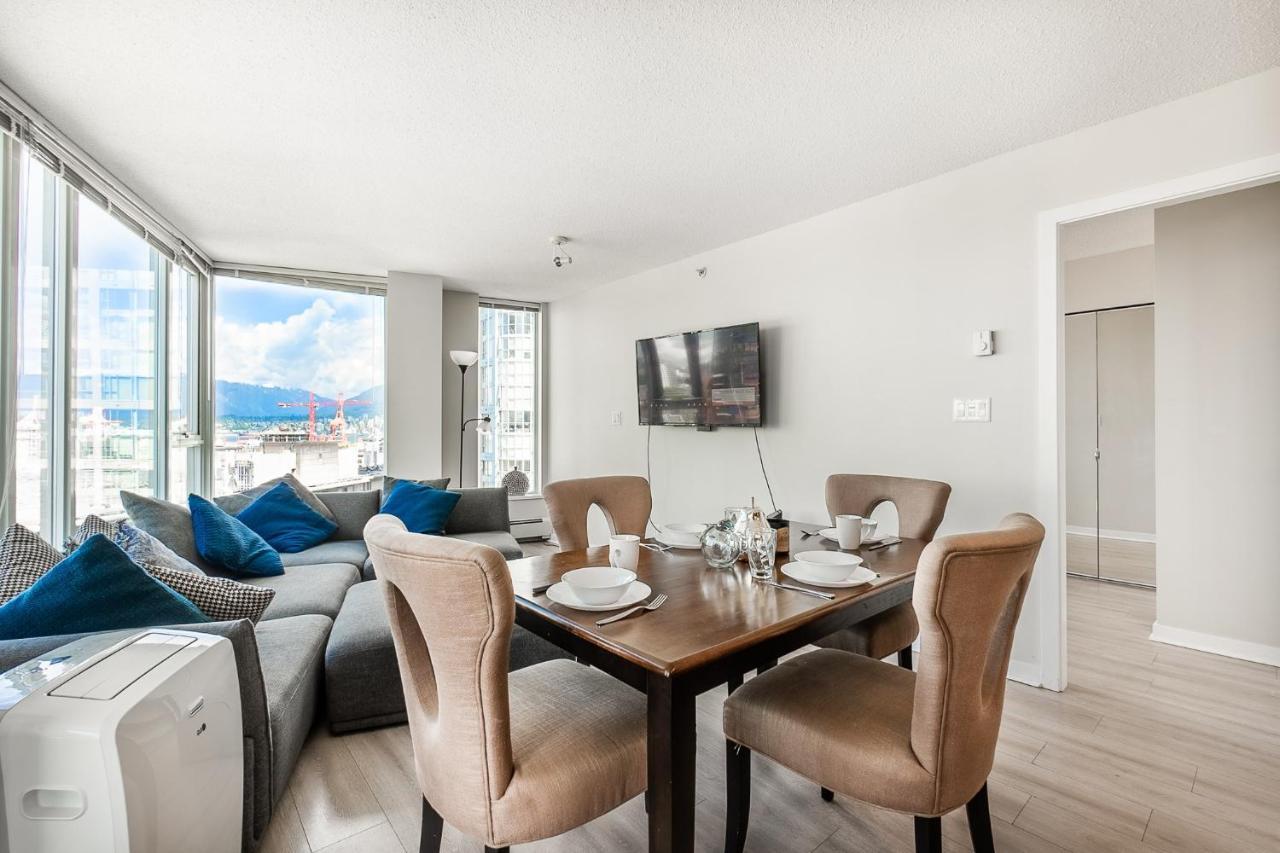 Stunning 2 Bedroom Condo With Downtown Views!!! Ванкувър Екстериор снимка