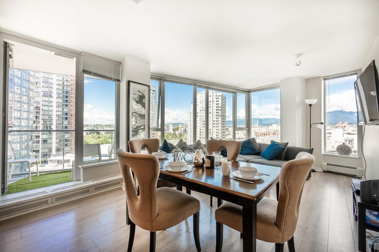 Stunning 2 Bedroom Condo With Downtown Views!!! Ванкувър Екстериор снимка